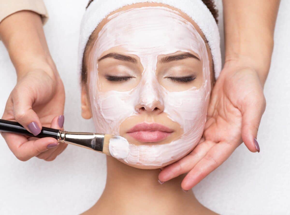 Which Facial is Good for Acne Skin